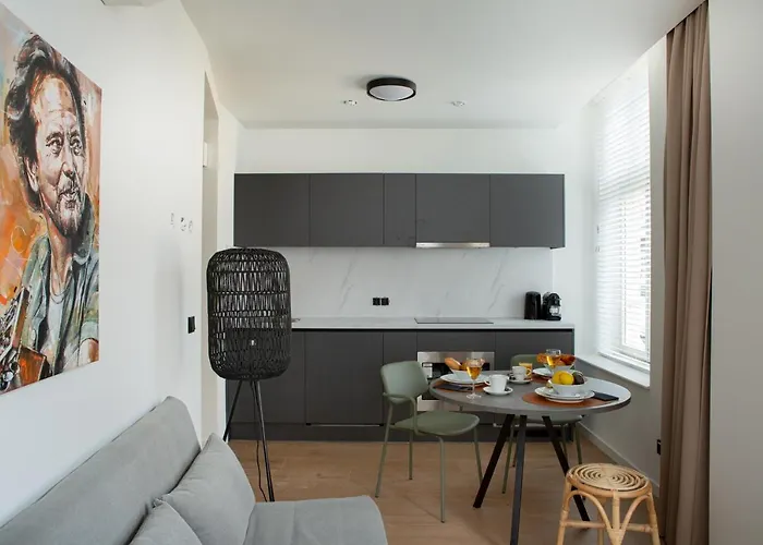 Short フェンロー